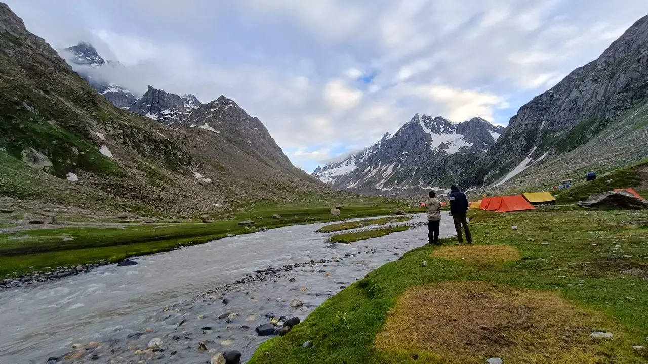 hampta pass tour package